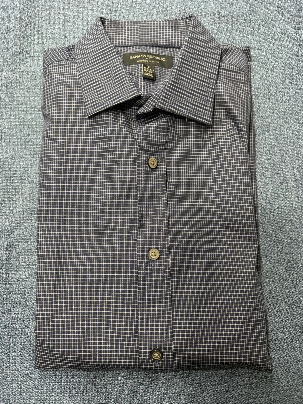 Banana Republic non-iron Navy plaid button up Dress Shirt